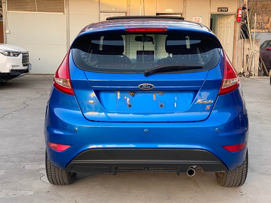 Ford Fiesta 2012 immagine di auto #16