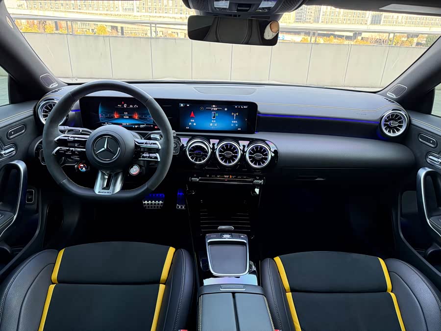 Mercedes-Benz CLA AMG 2024 imagem de carro #16