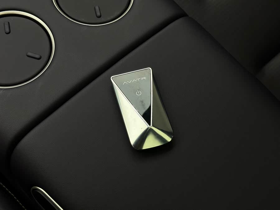 Avatr 07 2024 صورة سيارة #16