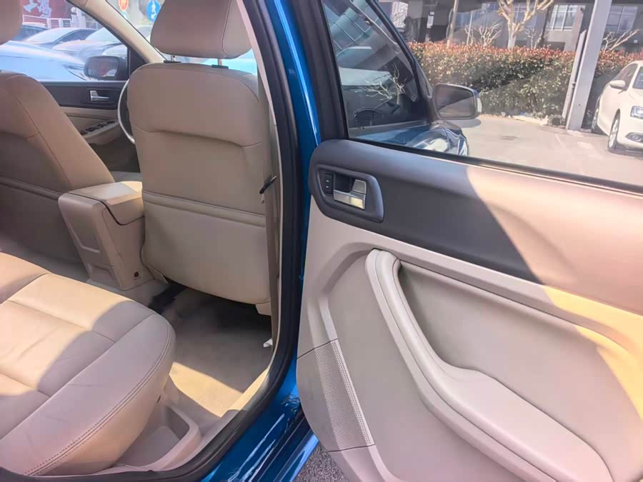 Ford Focus 2013 image de voiture #16