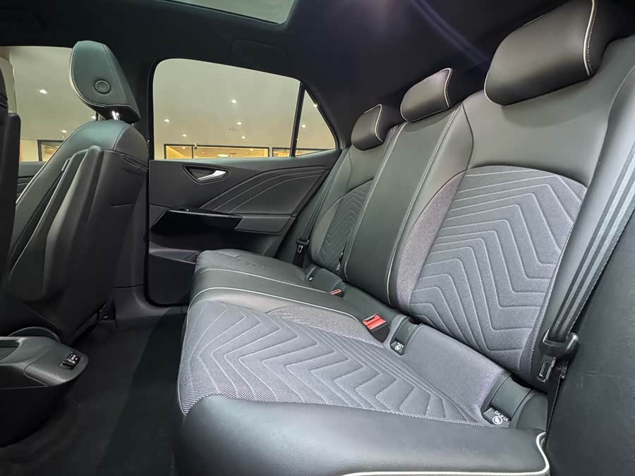 Volkswagen ID.3 2024 car image #16