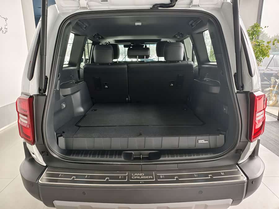 Toyota Land Cruiser Prado 2024 imagem de carro #16