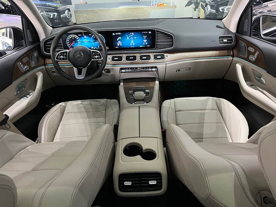 Mercedes-Benz GLE Class 2019 #16 Mercedes-Benz GLE Class 2019 car image #16