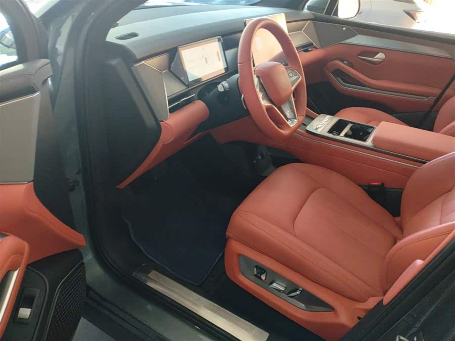 BYD Tang L 2025 car image #16