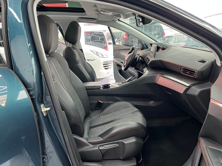 Peugeot 5008 2018 #16 Peugeot 5008 2018 car image #16