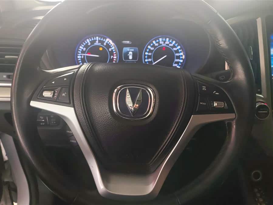 Changan CS95 2018 car image #16