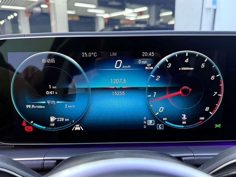 Mercedes-Benz GLE Class 2023 car image #16