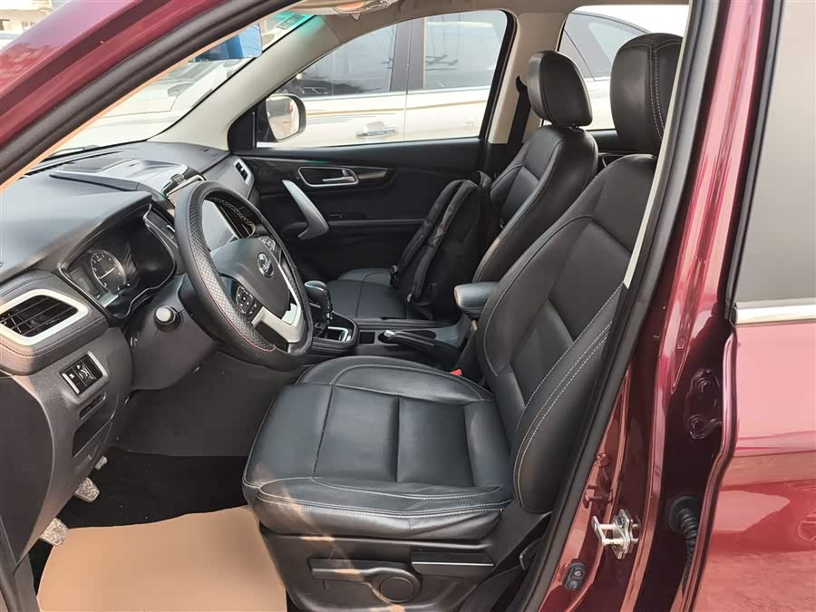 SWM X7 2018 изображение автомобиля #16