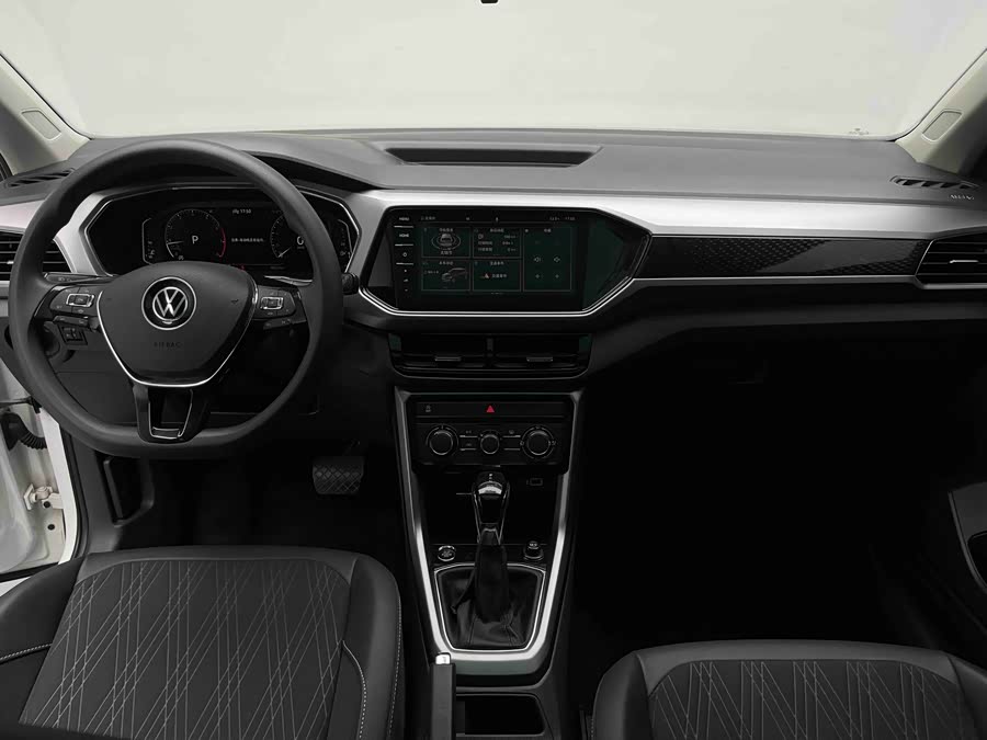 Volkswagen T-Cross 2022 car image #16