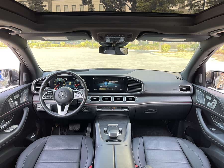 Mercedes-Benz 2020 car image #16