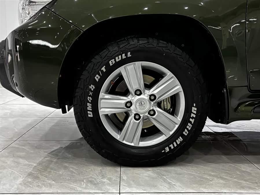 Toyota Land Cruiser 2015 immagine di auto #16