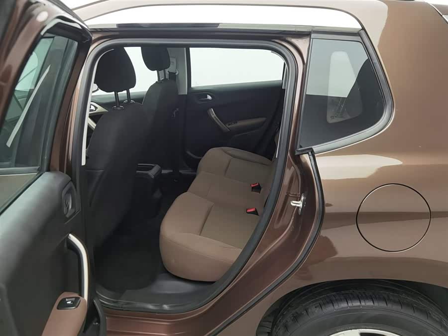 Peugeot 2008 2014 car image #16