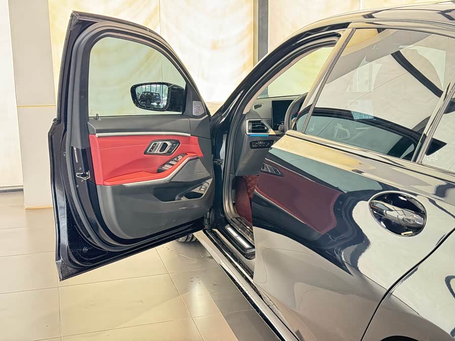 BMW 3 Series 2023 #16 BMW 3 Series 2023 immagine di auto #16