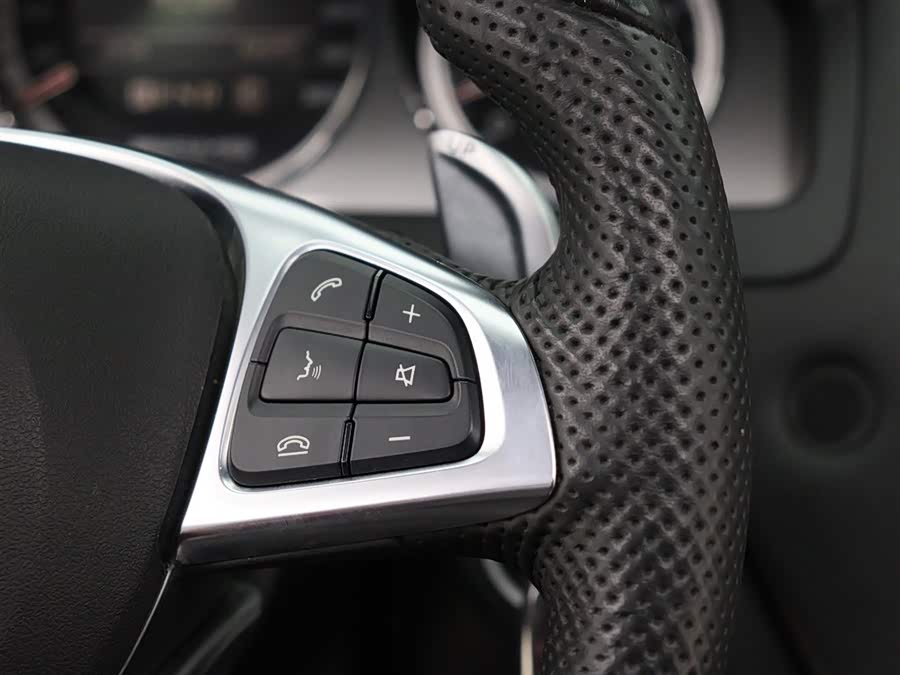 Mercedes-Benz C AMG 2010 immagine di auto #16