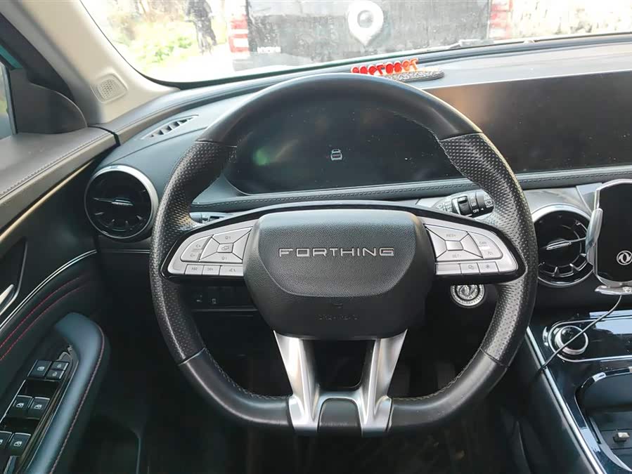 Forthing T5 EVO 2024 #16 Forthing T5 EVO 2024 car image #16