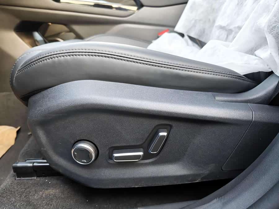GEELY Monjaro 2025 car image #16