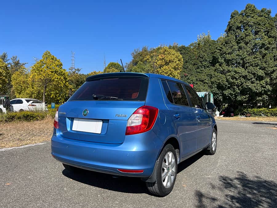 斯柯达 晶锐 2013 汽车图片 #16