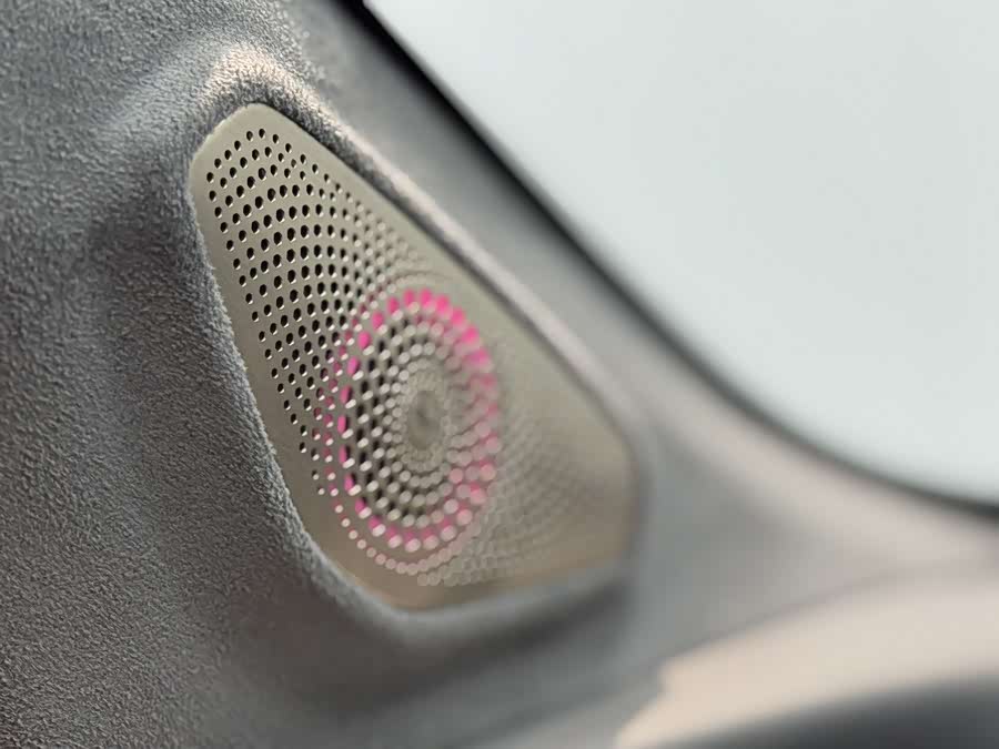 Zeekr X 2024 car image #16