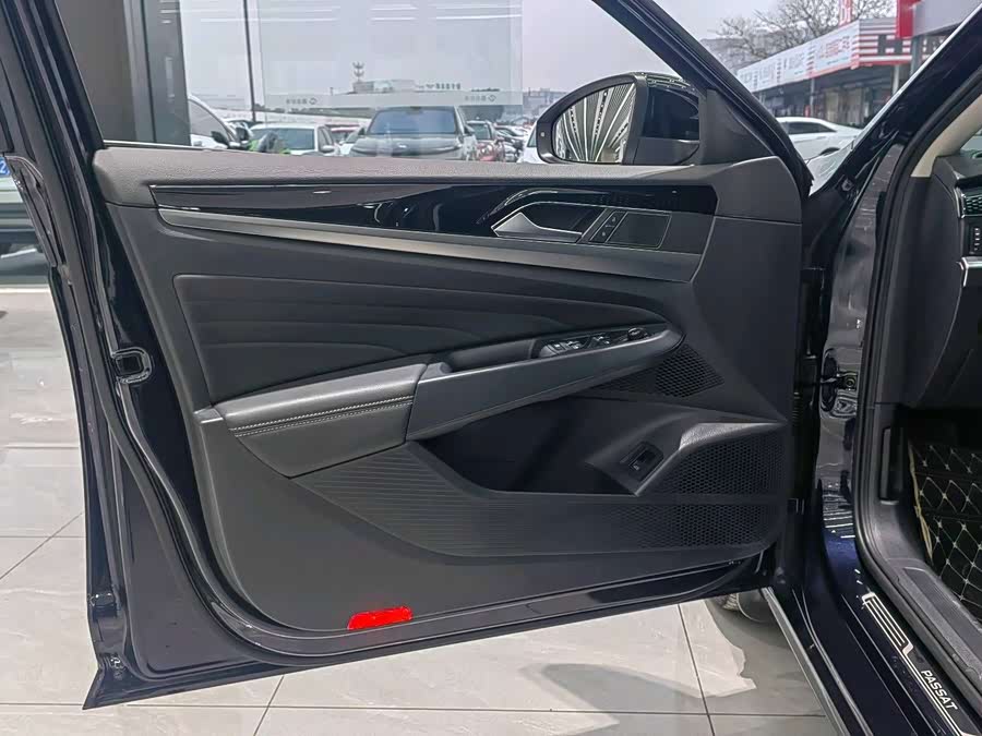 Volkswagen Passat 2023 car image #16