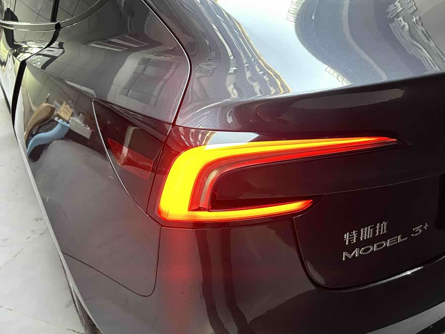 Tesla Model 3 2024 car image #16