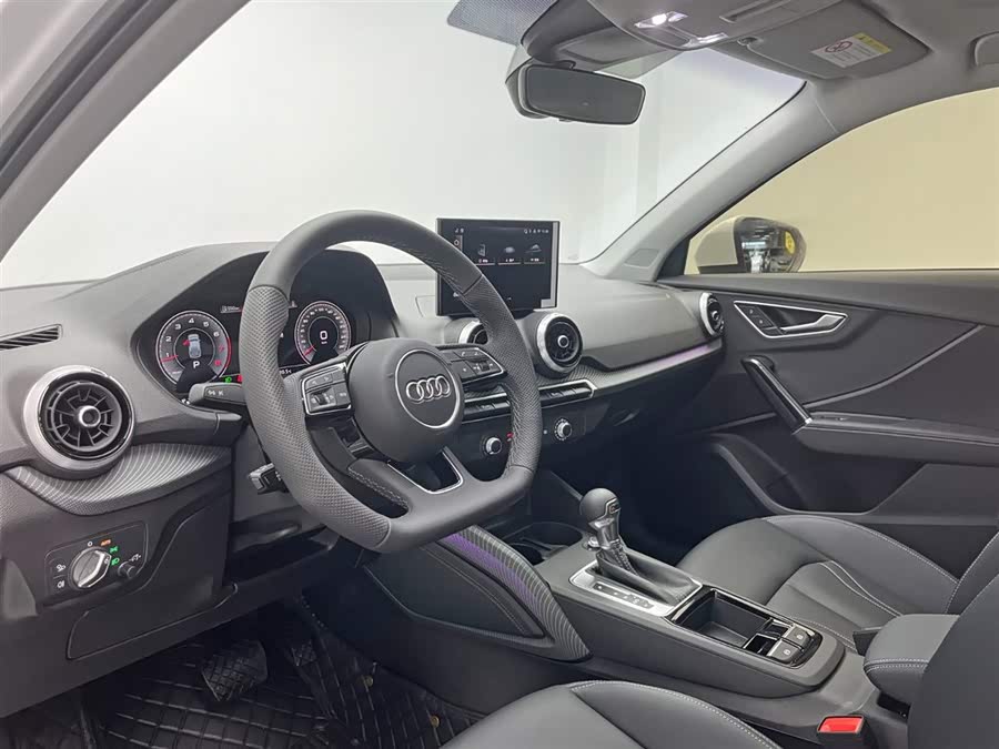 Q2L 2025 car image #16
