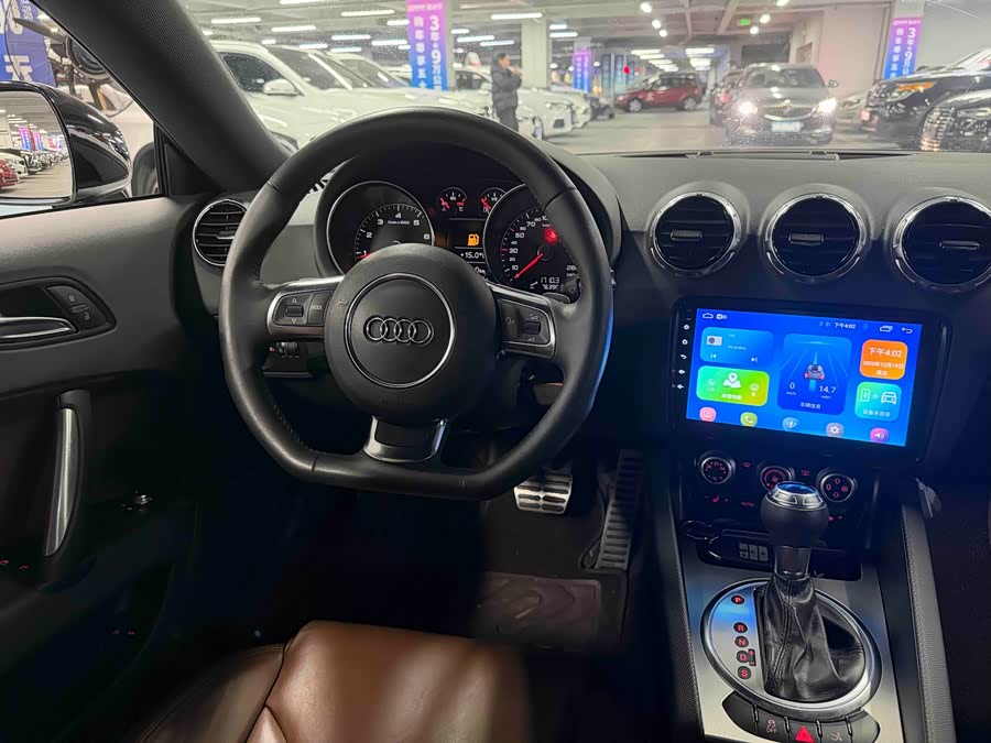 Audi TT 2012 car image #16