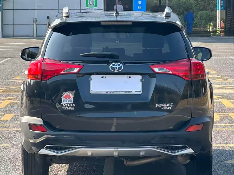 Toyota RAV4 2014 изображение автомобиля #16