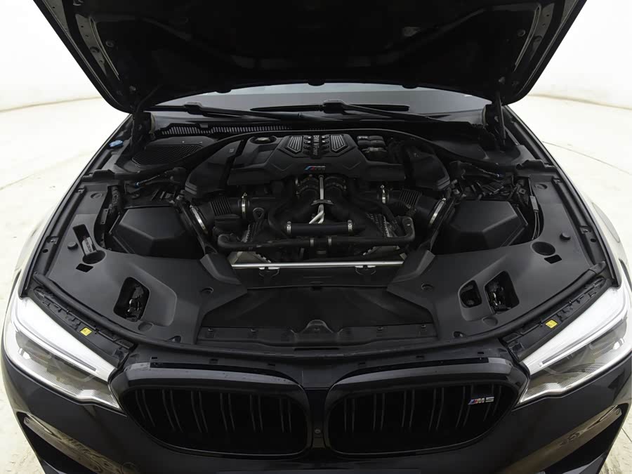 BMW M5 2020 car image #16