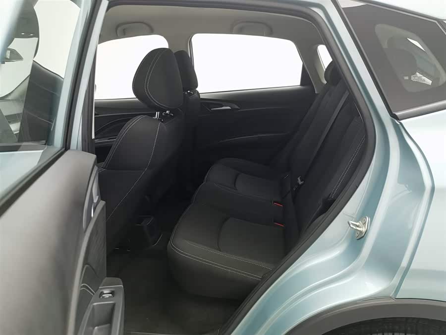 哪吒汽车 哪吒V 2021 汽车图片 #16