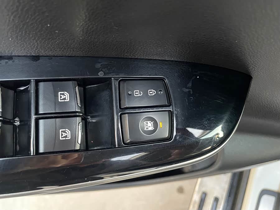 GAC Trumpchi GS8 2018 car image #16