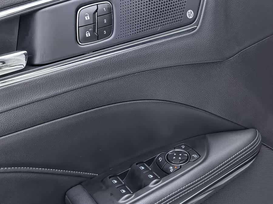 Ford Taurus 2019 car image #16