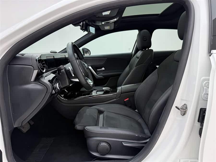 Mercedes-Benz A Class 2019 #16 Mercedes-Benz A Class 2019 car image #16