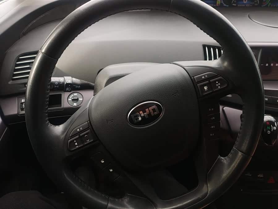 BYD e6 2016 #16 BYD e6 2016 car image #16