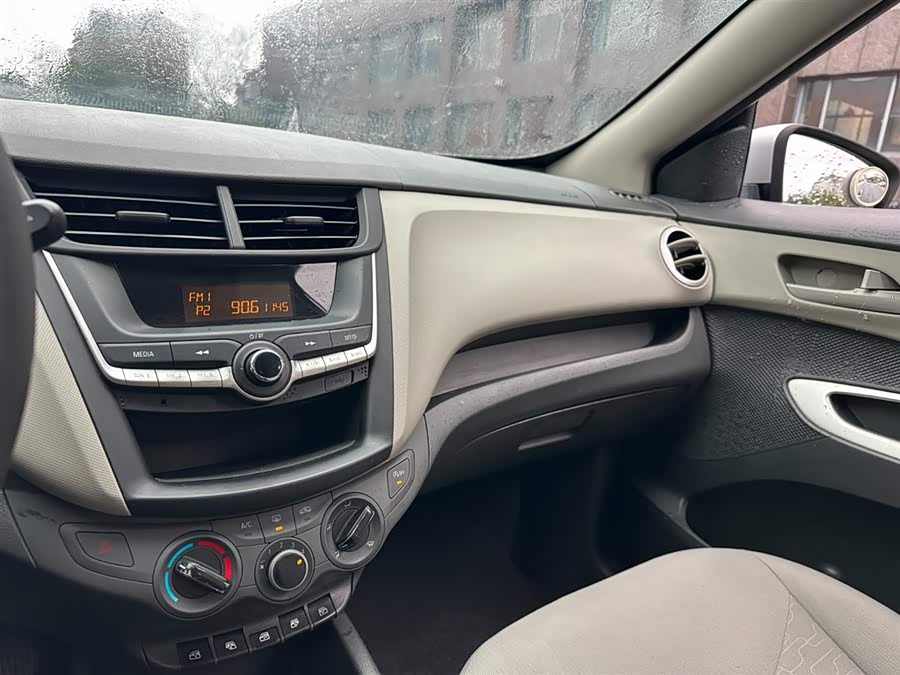 Chevrolet Sail 2015 car image #16