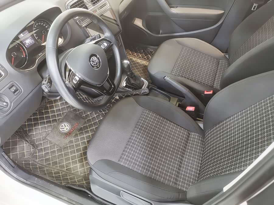 Volkswagen Polo 2019 immagine di auto #16