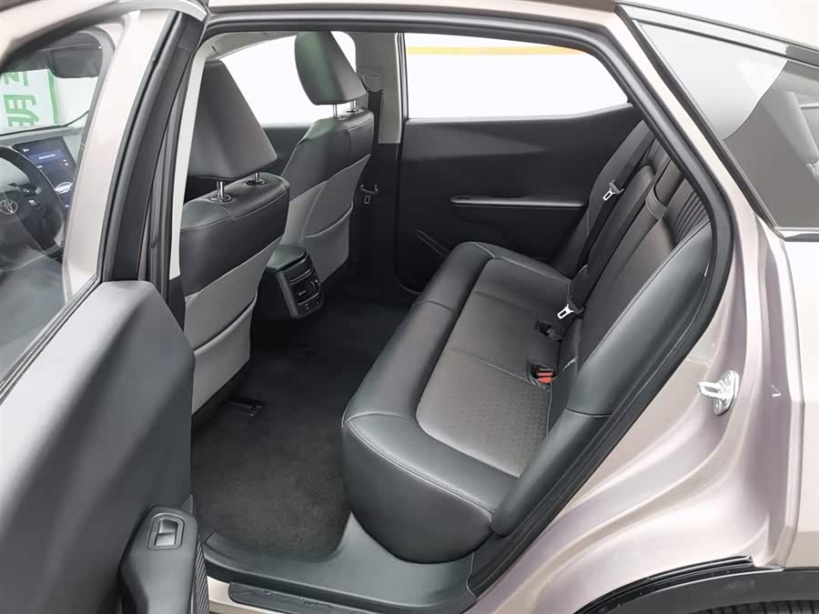 Toyota bZ3 2023 immagine di auto #16