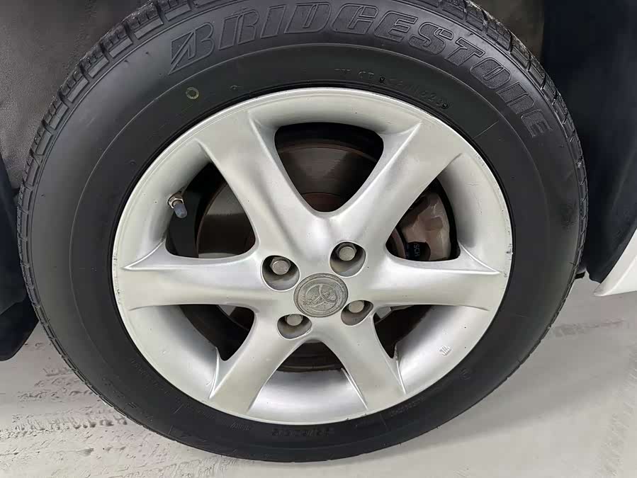 Toyota Corolla (Classic) 2013 immagine di auto #16