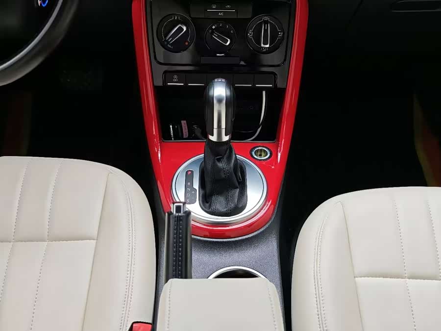 Volkswagen Beetle 2017 immagine di auto #16