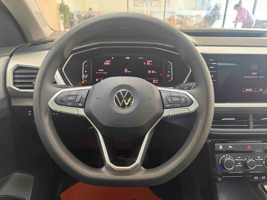 Volkswagen Tacqua 2021 car image #16