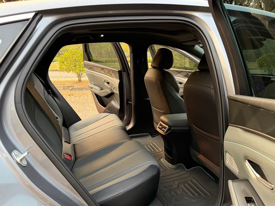 BYD Qin L 2024 car image #16