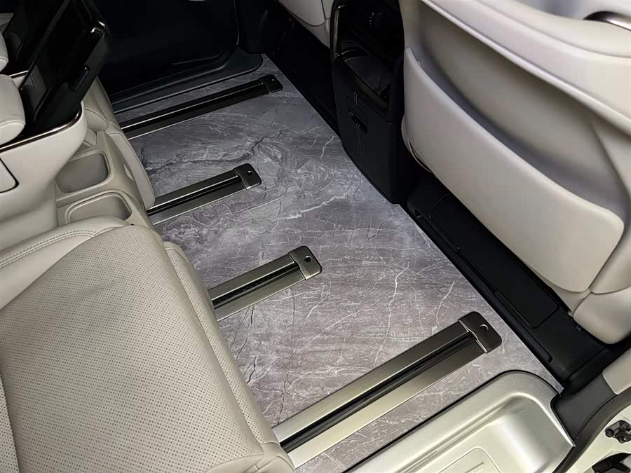 Toyota Alphard 2024 #16 Toyota Alphard 2024 car image #16