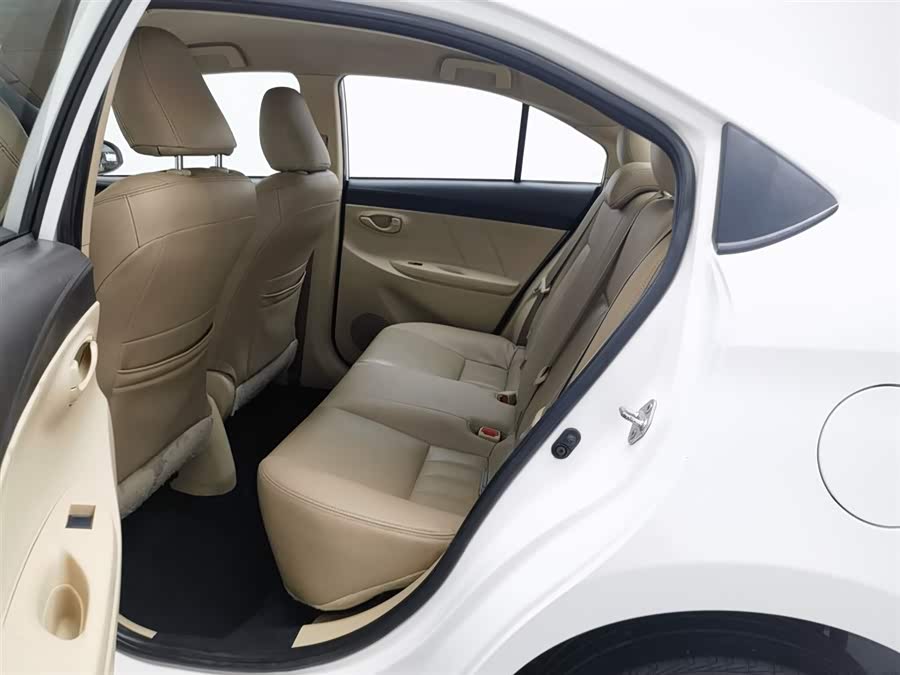 Vios 2015 car image #16