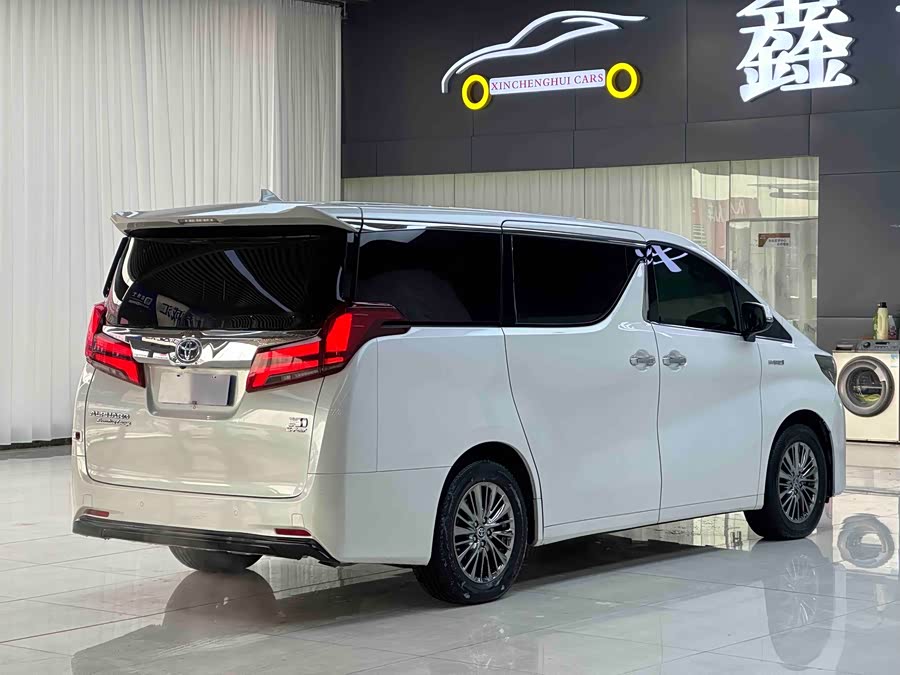 Toyota Alphard 2021 #16 Toyota Alphard 2021 car image #16