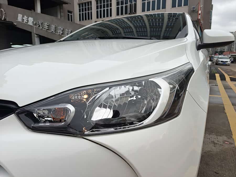 Toyota Yaris L Zhixiang 2021 صورة سيارة #16
