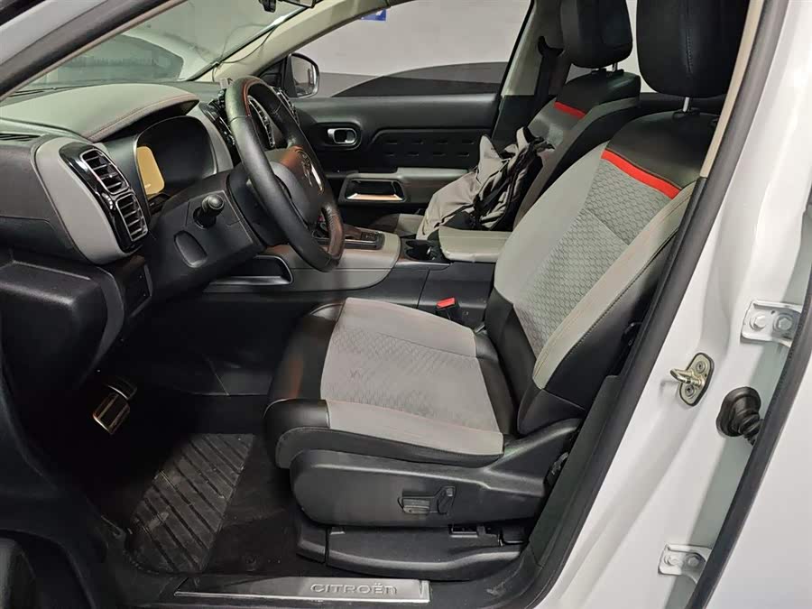 Citroen C5 AIRCROSS 2017 car image #16