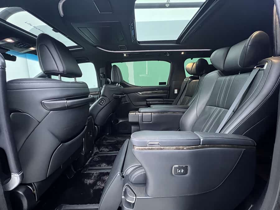 Toyota Vellfire 2020 #16 Toyota Vellfire 2020 صورة سيارة #16