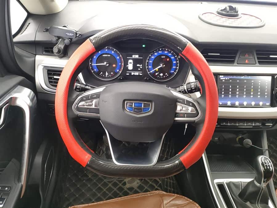 GEELY Vision X3 2019 immagine di auto #16