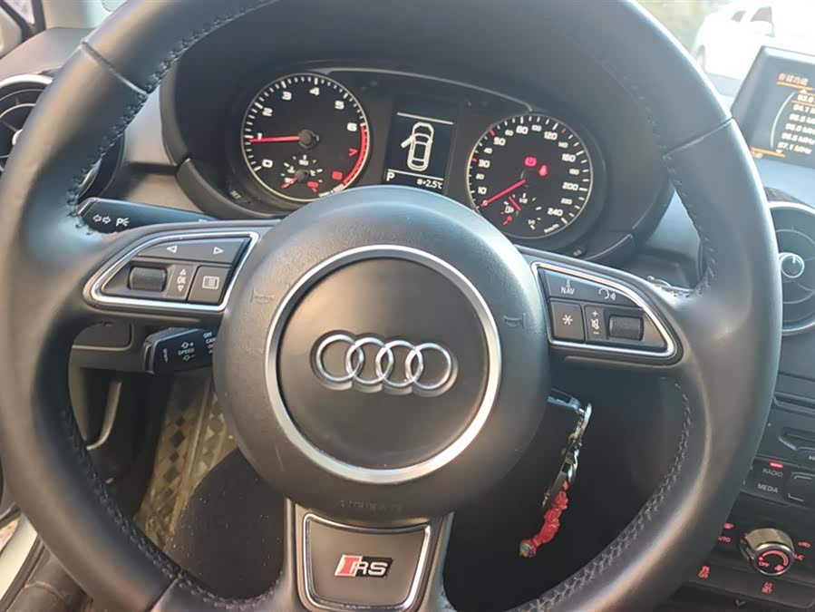 Audi A1 2014 car image #16