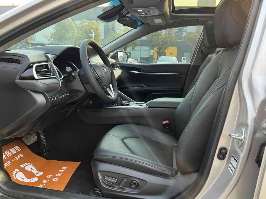 Toyota Camry 2021 immagine di auto #16