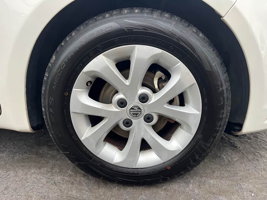 MG 3 2015 car image #16